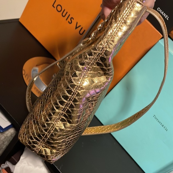 Micheal Kors python clutch/crossbody - Picture 8 of 15